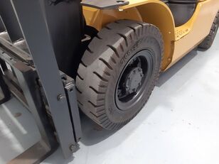 柴油叉车 Caterpillar DP25NT