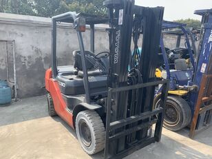 柴油叉车 Toyota 8FD30 3tons Toyota Diesel Forklift Japan original