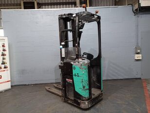 托盘堆垛机 Caterpillar NSR20N