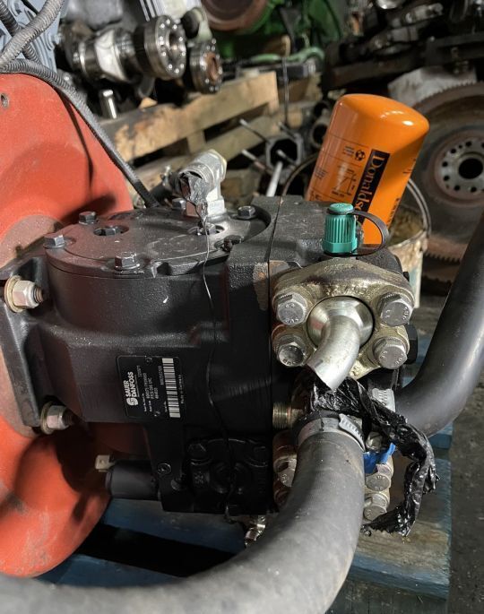 伸缩臂叉装机 Merlo 40.7 的 液压泵 Sauer-Danfoss pompa jazdy-hydrostat/pompa jazdy